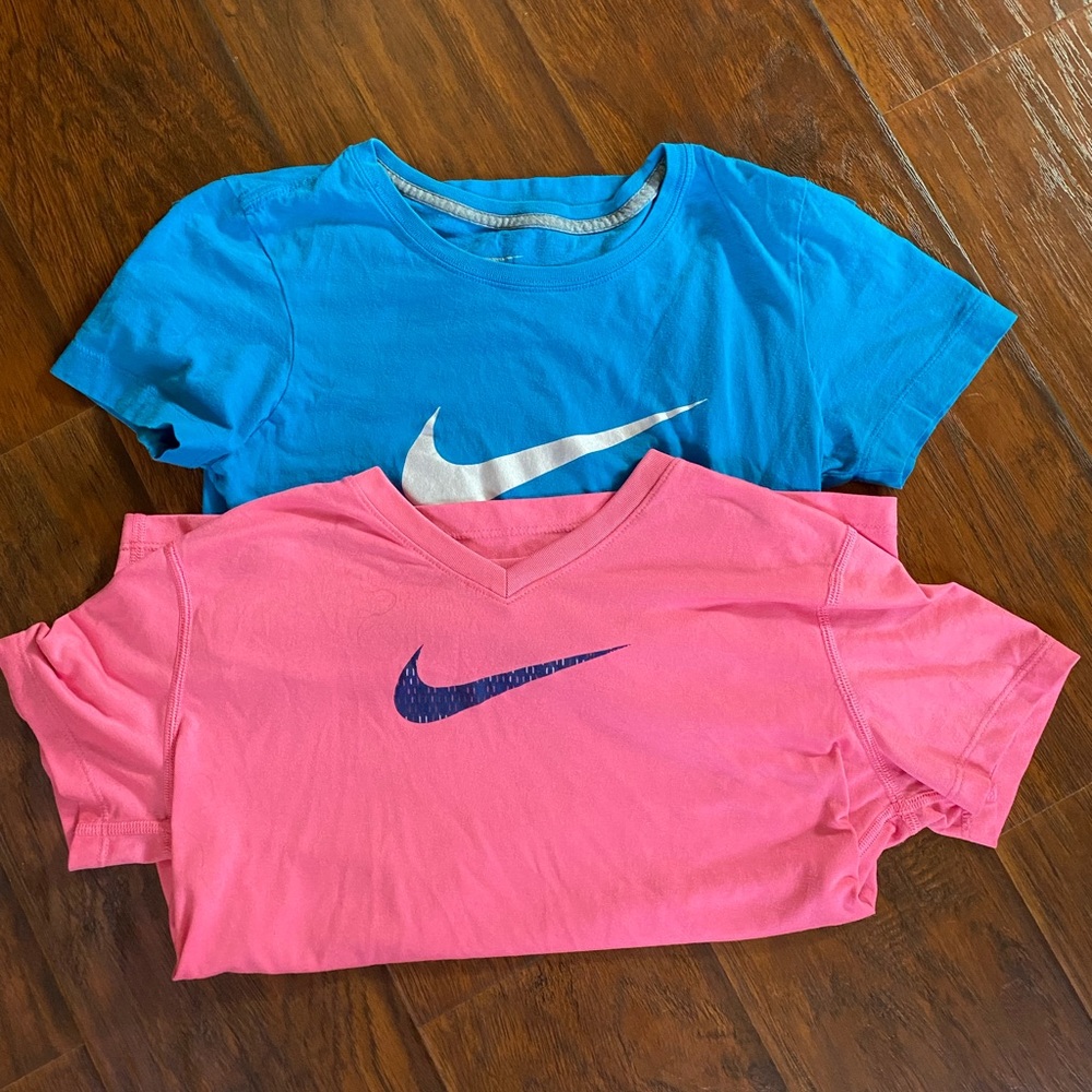Bundle of 2 Nike Shirts